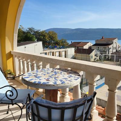 Studio apartman sa pogledom na more