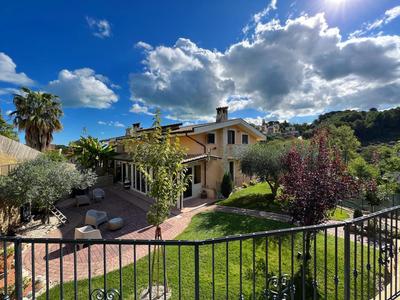 Peperosa in collina B&B