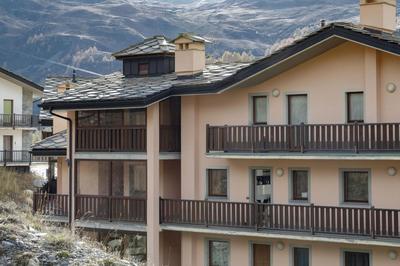 HelloCHALET- Maison Skis Aux Pieds - ski-in with boot warmer and garage