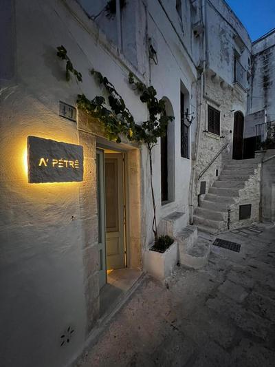 A Petre Luxury Room