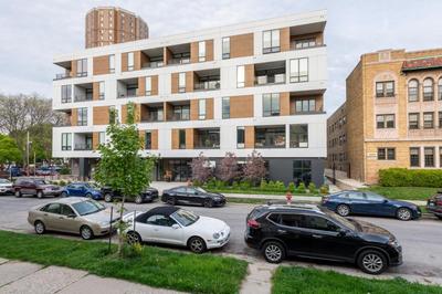 East Side Luxury 1BR Apt - Near Brady St with Balcony and Lounge - Sleeps 4