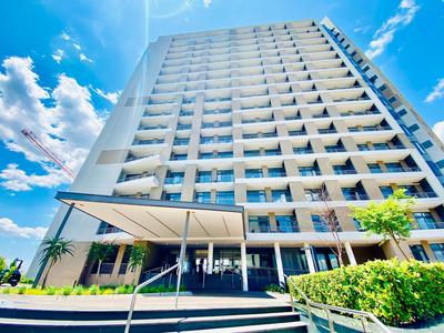 Menlyn Maine Residences - Superior king - Paris apartment
