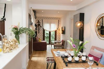 Modern & Nice Apartment. Old town. Private parking