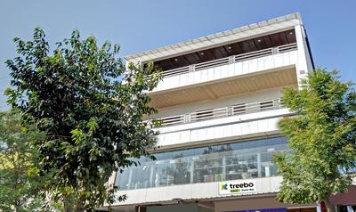 Treebo Paras Raj Near City Palace