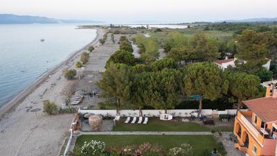 Pampas Seafront villa, 6 bedrooms, North Evvoia