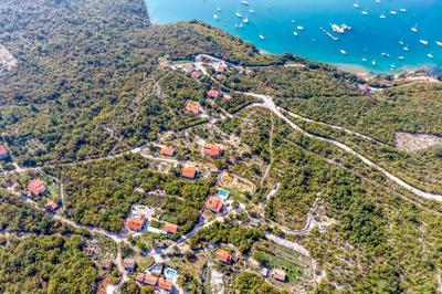 Villa Targeto with Sea View