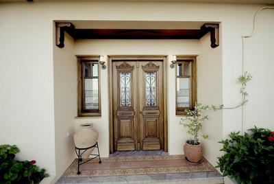 Leni Villa