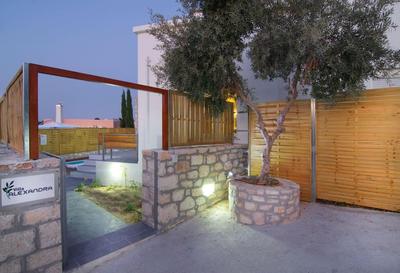 Villa Aada - moderne Komfortvilla mit eigenem Pool