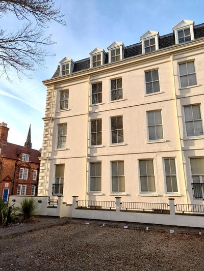 St Martin's View, 17 Easby Hall, 2 Bedroom, 2 bathroom with free private parking Sorry no pets
