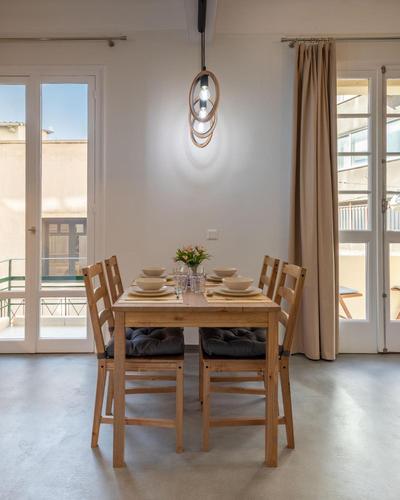 Christiana's lovely apartment in Psyri, Athens