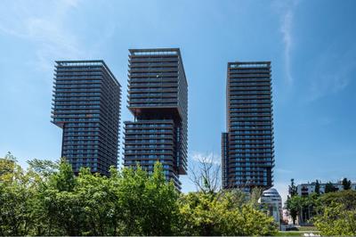 Exclusive 2BR Skyline Penthouse by HM
