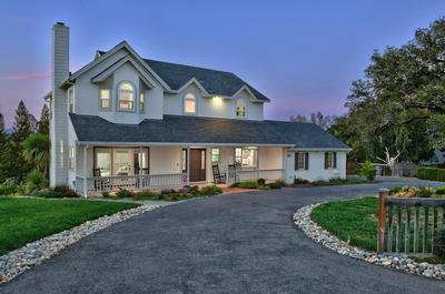 Moore Family Farmhouse - Wine Tastings Included