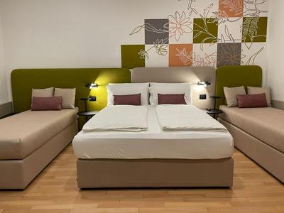 House of Bruno Apartments - NO Reception