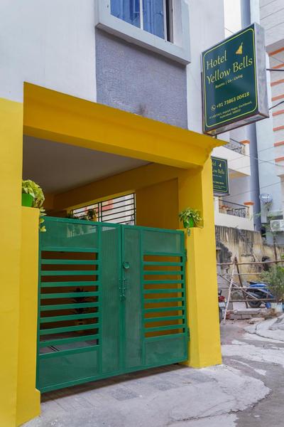 Hotel Yellow Bells