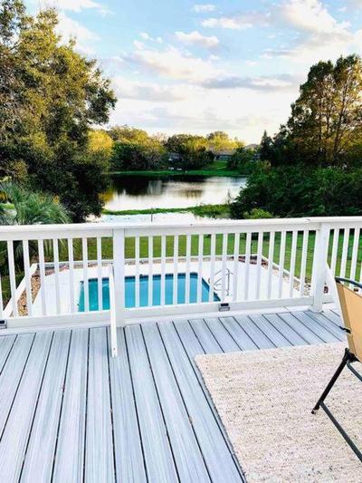 Stylish Lake home with HUGE POOL, Arcade with PS5,and Theater Just 5 min from Legoland