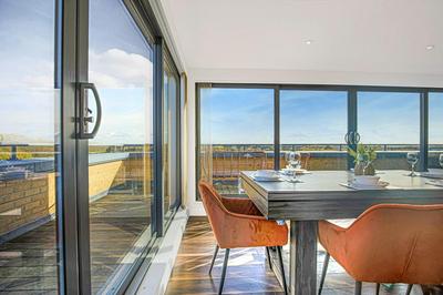 Luxury Penthouse Apartment - Central MK - Pool Table, Balcony, Fast WiFi, Free Parking and Smart TVs with Sky TV and Netflix by Yoko Property