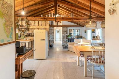 Dori’s Home, Romantic Loft