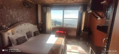 New Malook hotel,Mall Road,Near Domino's Pizza