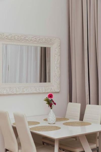Modern stylish comfortable 2 bedroom apartment