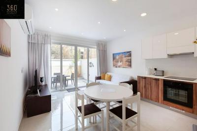 Comfy APT with Terrace, 5 mins to Sliema Ferries by 360 Estates