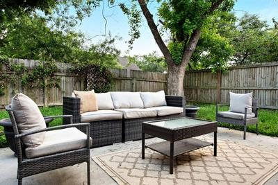 Super Cozy Entire House ABL Near Downtown - Book Now !!