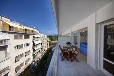 Super modern minimal flat nr metro & arch. Museum