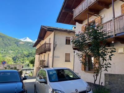 Luminoso appartamento ai piedi delle valli del Gran Paradiso