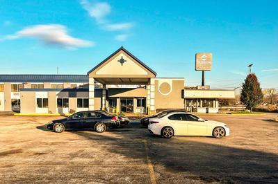 Days Inn & Suites by Wyndham Norton Shores Muskegon