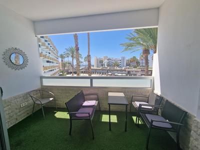Lenas Modern Apartment