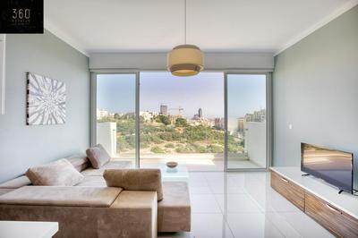 Beautiful Hill APT, with Balcony, Seaviews & WIFI by 360 Estates