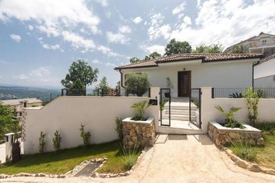 Casa Maya Deluxe Appartment with a pool