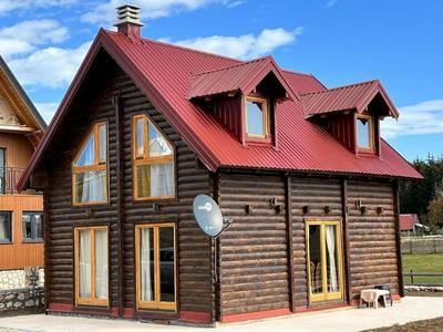 Monteglobal House