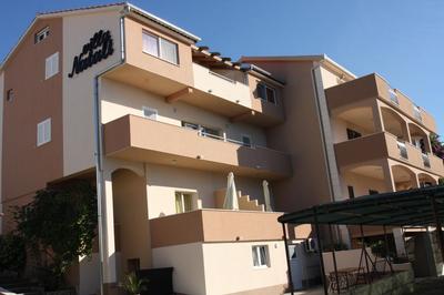 Apartments Villa Natali - Heating Pool