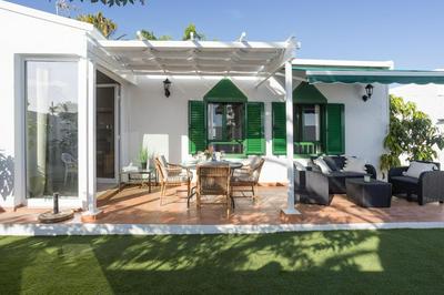 Luxury Bungalow - Private Terrace - Pool - AirCon