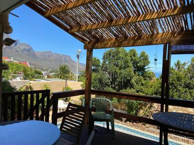 Room in Guest room - Living In Camps Bay Blue