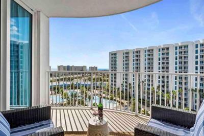 Pink Sunsets at the Palms of Destin Across from Beach, Heated Pool Shuttle & Dining