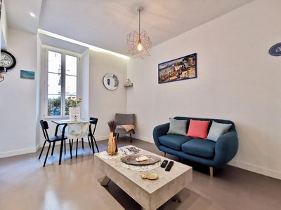 Le PETIT BALCON by Booking Guys