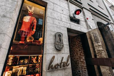 Masoch. Hotel & Cafe