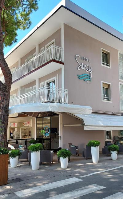 Hotel Susy - Bakery & Gluten Free Home Made - direttamente su viale Dante a due passi dal mare