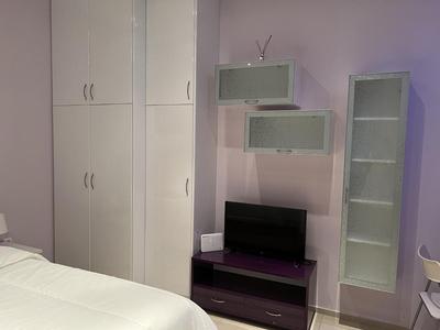 Piraeus Cozy Stylish, Fully Reno Apt, near metro