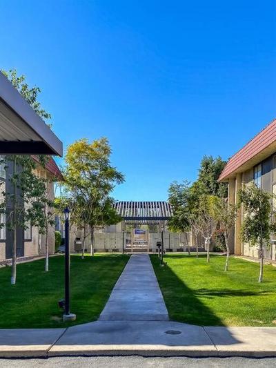 Upgraded Condo Close to All the Tempe Action