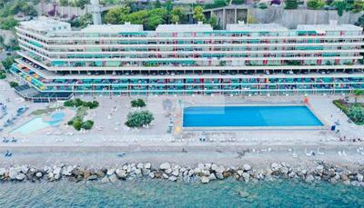 Suite SeaSide Home - Fronte Mare con piscina