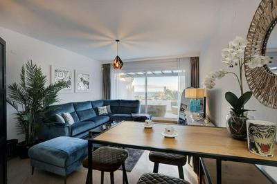 Luxurious 80m² studio apartment, stunning sea views - Rio Real Golf, Marbella