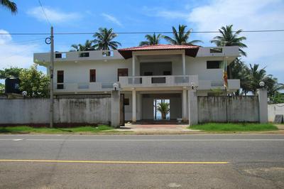 Lihini Beach Villa