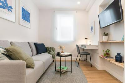 Moderno y Acogedor Apartamento en Atocha 4 PAX A/C