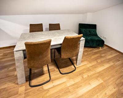 CozyHome - Spacious and Modern Apartment close to Vienna