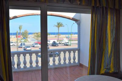 apartamento en primera linea playa ref 285