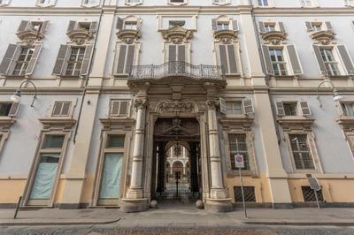 Il nido blu di Palazzo Saluzzo