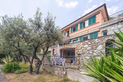 Villa with pool in Recco Cinque Terr