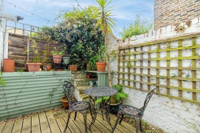 Lovely West London Entire Apartment